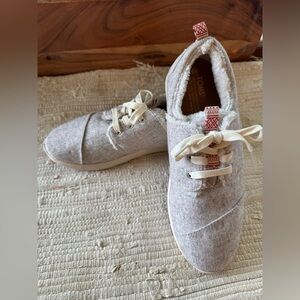 TOMS Del Ray Shoe Oatmeal Wool Shearling Aztec Print Southwestern Womens 7M